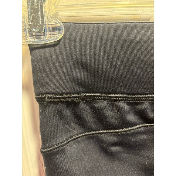 Women’s Under‎ Armour leggings - Picture 4 of 4